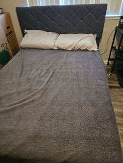 Full size bed with mattress