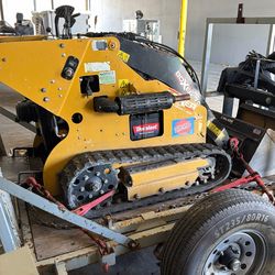 Mini Skid  Steer  BOXER 385 D  Whit Trailer And Attachment