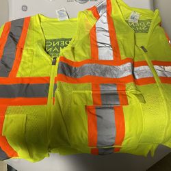 12 Safety Vest/12 chálecos de seguridad