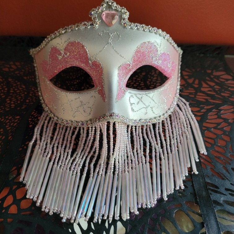 Masquerade Mask Pink Beaded