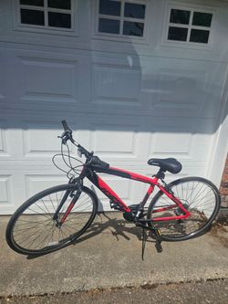 Hyper Bicycle 700c Hybrid Bike, Black and Red aluminum