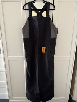 Dakine Men’s Snow Bib Scout Bib All Are Size XL and have 9 available in 3 different colors. All are new with tags. MSRP of $275. Im selling each for $