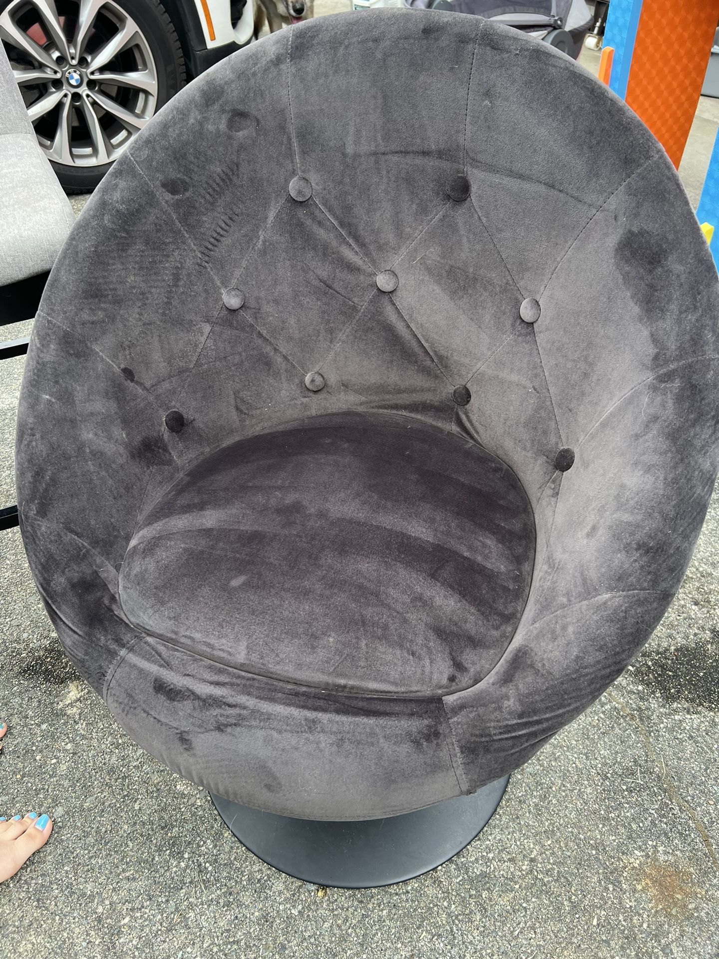 Velvet Swivel Chair