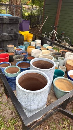 Ceramic pots over 75 for sale , the whole lot price to sell
