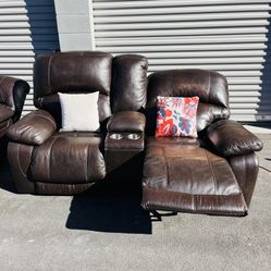 BROWN LEATHER ELECTRIC RECLINER LOVESEAT