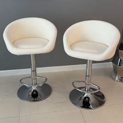 White Swivel Stools (BRAND NEW)