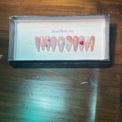 Press On Nails.