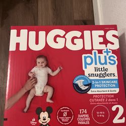 HUGGIES PLUS