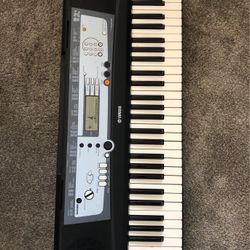 Yamaha Electric Piano Psr-E213