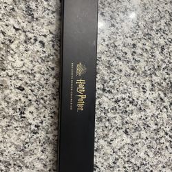 Slytherin Mascot & Traits Wand