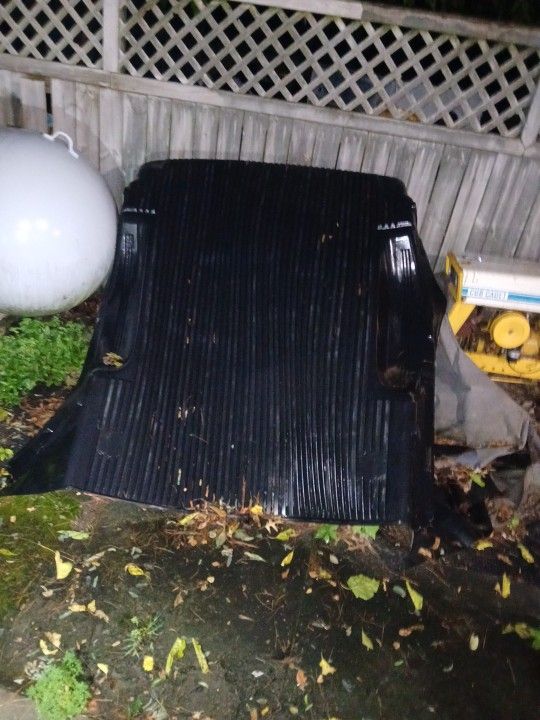 OBS chevy Short Bed Liner With Tailgate Cover