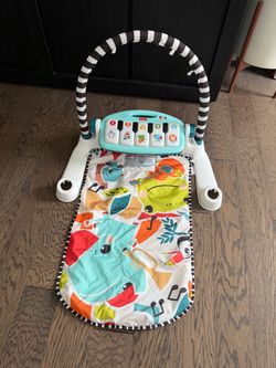 Fisher Price Kick & Play