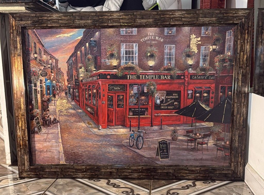 Painting of "The Temple Bar" in Dublin, by Ruane Manning. 41x29.