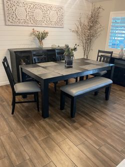 Dinning Table