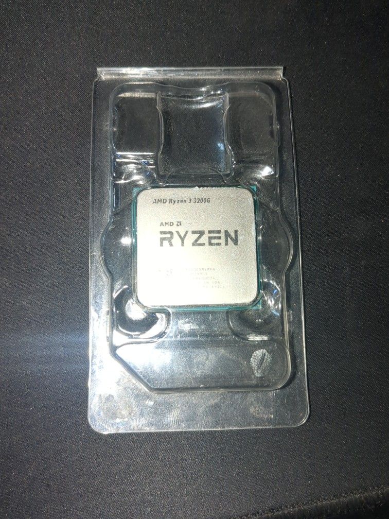 AMD Ryzen 3 3200g