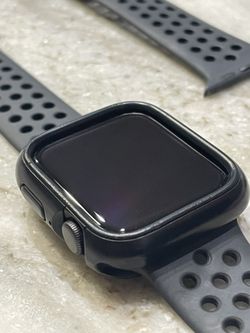 Apple Watch SE Nike Edition