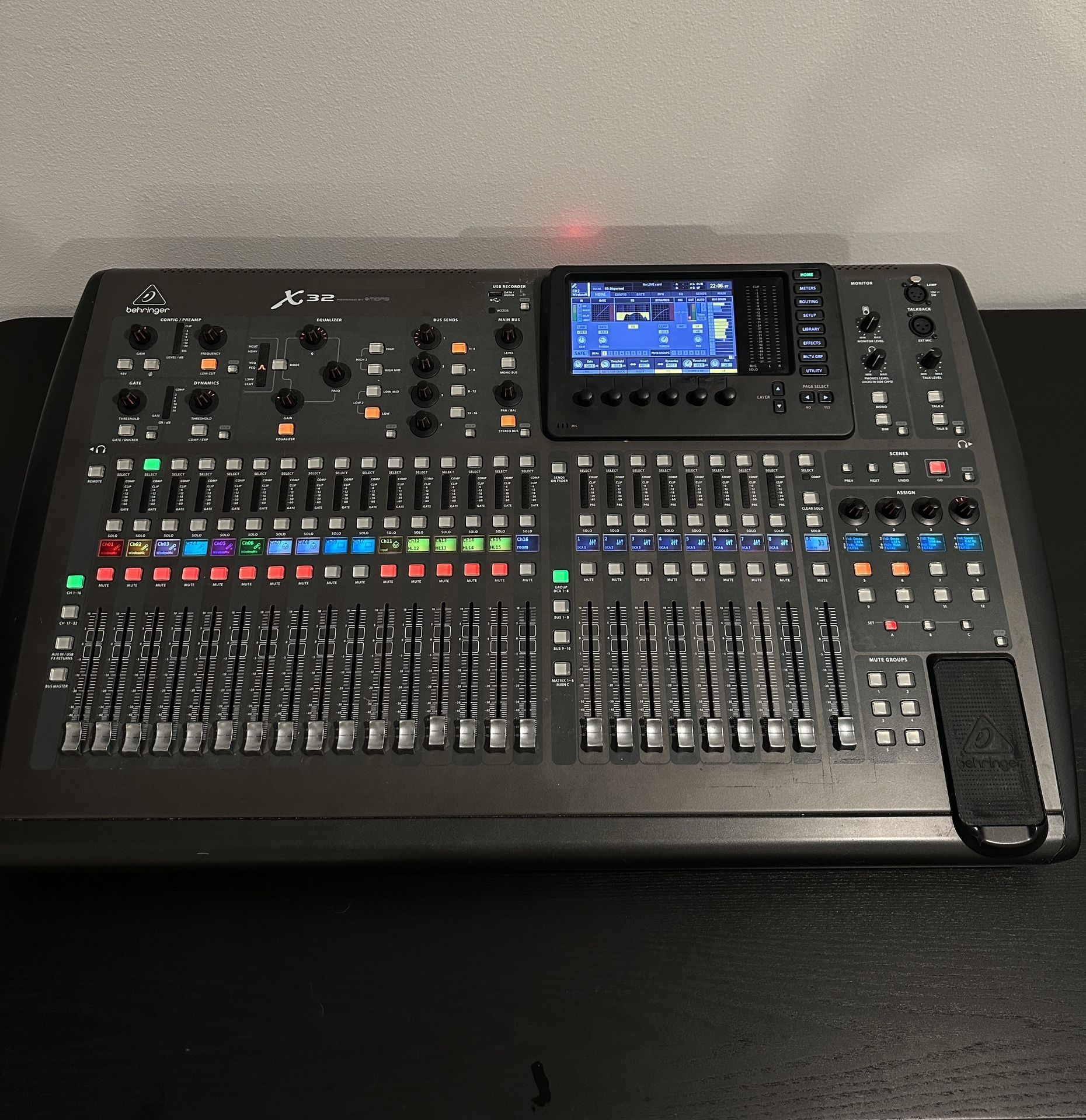 Behringer X32