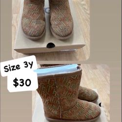 Girls Ugg Boots ( Size 3y)