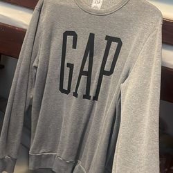 GAP crew neck