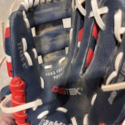 Kid’s T Ball Baseball Glove Mitt