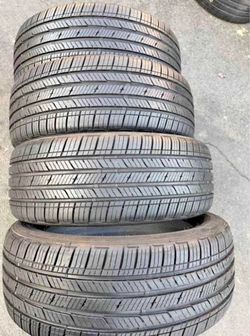 Set 275/50-20 Bridgestone con el 80% de vida
