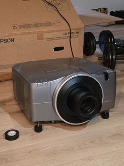 Hitachi projector CP-X10000