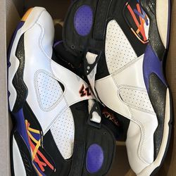 Jordan 8 Retro “Three Peat” 