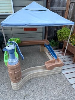 Step2 Kids Sand and Water Play Table with Canopy