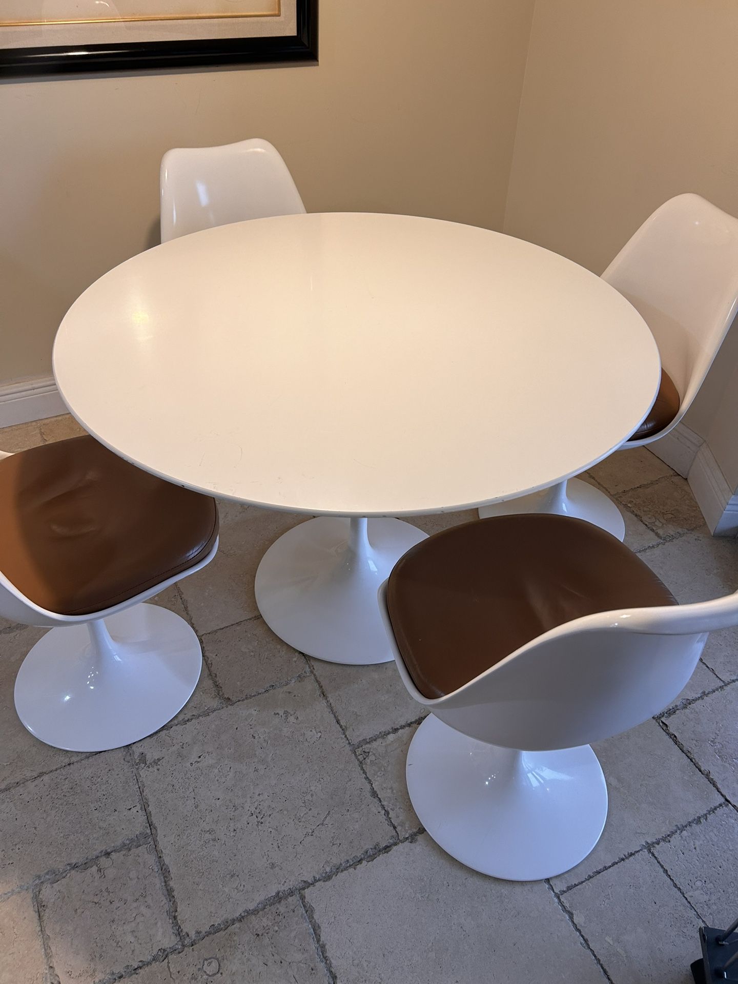 Knoll Dining Table With Chairs