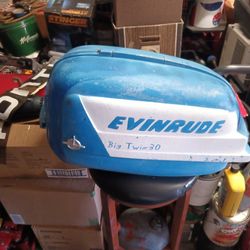 1950's EVIINRUDE BIG TWIN 30 ENGINE COVER