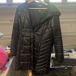 Woman’s Winter Black Jacket With Hood