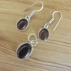 Purple Earrings And Pendant 