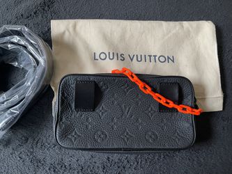 LOUIS VUITTON Taurillon Monogram Uniformes Solar Ray Soft Pochette Volga  Belt Bag Black for Sale in Lynwood, CA - OfferUp