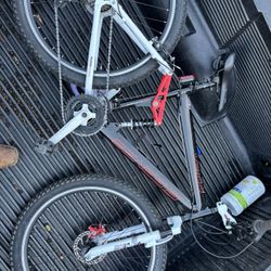 Shwinn Genesis Mountain Bike Men’s. 27.5”