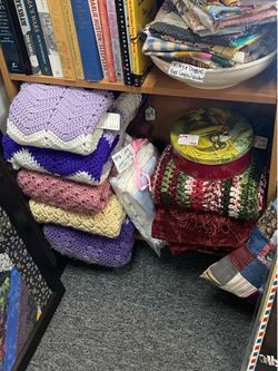 Crocheted Afghans Throws