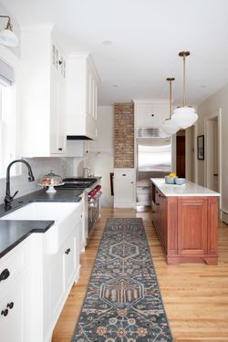 White  Shaker Cabinets – Stylish, Durable & On Sale!