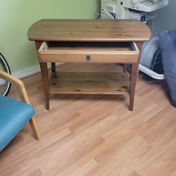 Entrance Table Or Use As A Desk