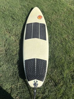 TOMO HYDROSHORT 5'8 Quad