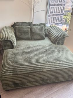 Green Ribbed Chase