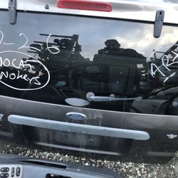 Escape Tailgate