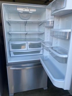 Refrigerator 33”