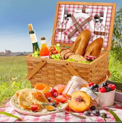 picnic basket Beautiful picnic basket
