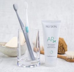 Teeth whitening toothpaste