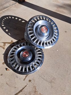 1970 pontiac hub caps