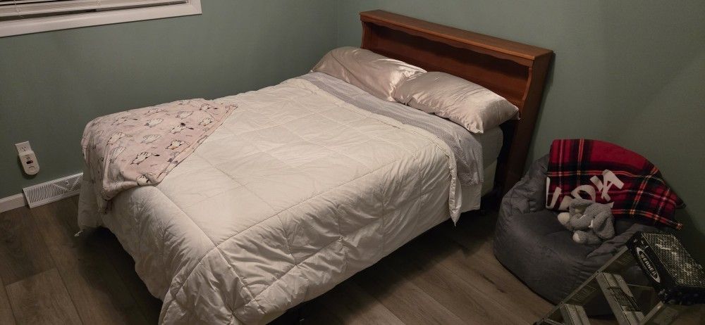 Full Size bed