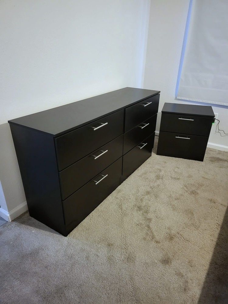 NEW DRESSER and a Night Stand 👍