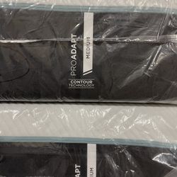 Brand New Full Tempurpedic Proadapt Medium Mattress $3199 Msrp 