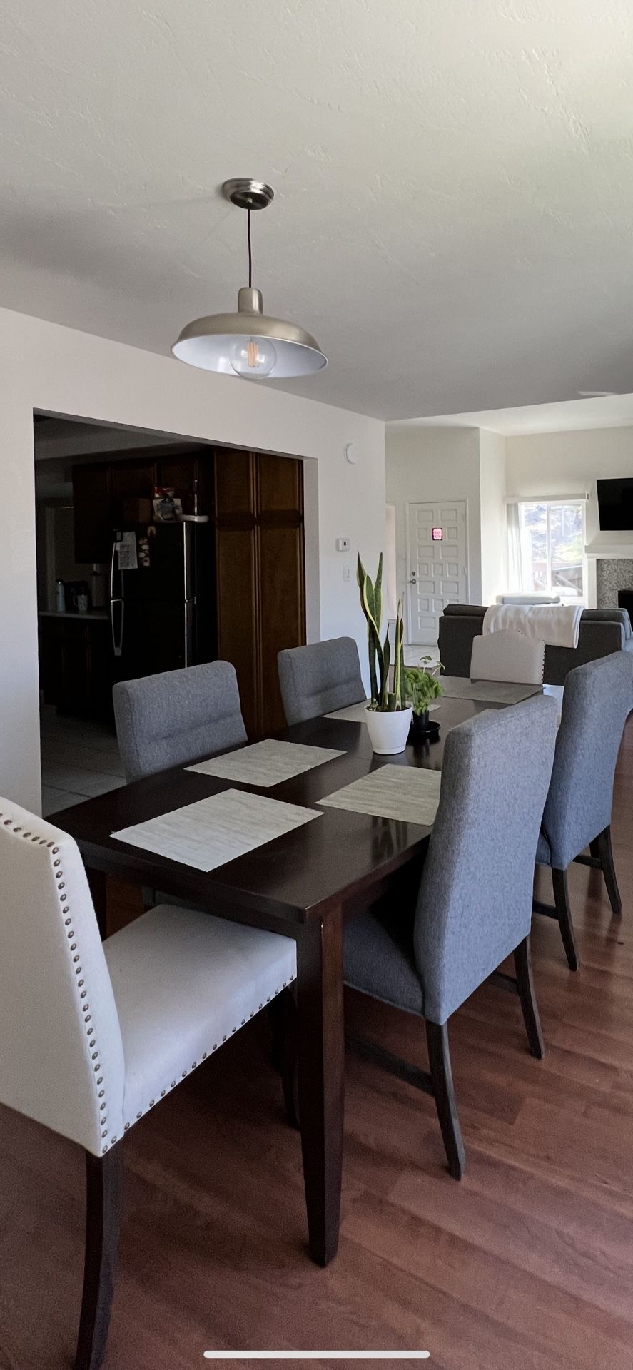 Dining table & Chairs