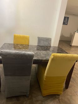 Nice dining set four chairs