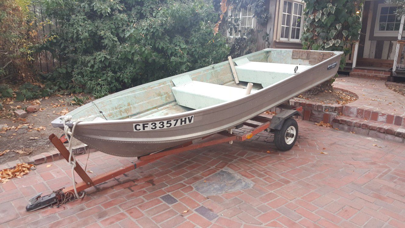 Sears Gamefisher Aluminum 12’ x 4.5’ Boat